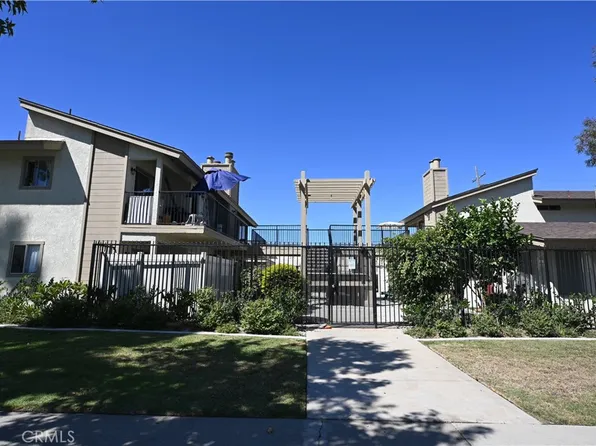810 Center St, Costa Mesa, CA 92627