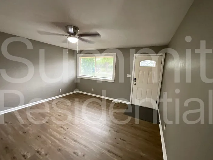 8608 Crystal Ave — Photo 3