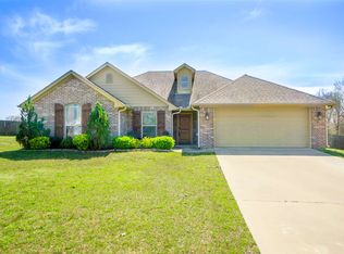 125 Golden Eagle Rd, Henderson, TX 75654