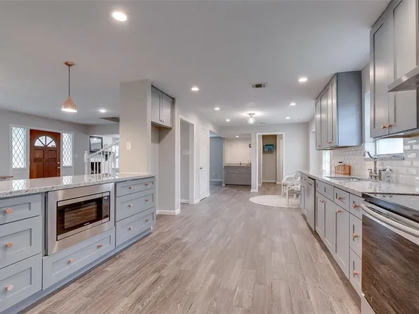 3410 Woodbriar Dr, Houston, TX 77068