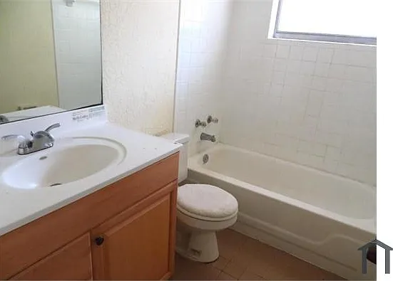 3700 Riverside Dr — Photo 5