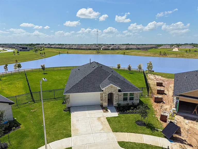 6127 Bella Breeze Dr — Photo 1