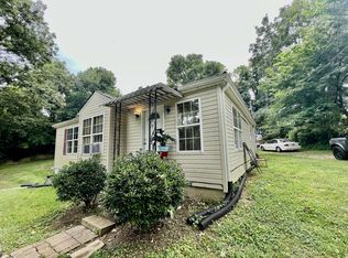 1014 Charlotte St, Clarksville, TN 37040