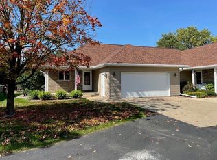 614 Prairie Hills Dr, Dodgeville, WI 53533
