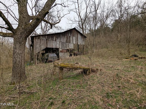 4th image of 1674 Shavers Ford Rd