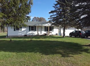 9601 Woodlawn Ct, Perrinton, MI 48871