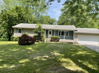 19 Saddle Ridge Dr, Hopewell Junction, NY 12533