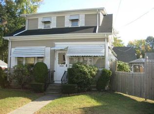 44 Providence Ave, Riverside, RI 02915