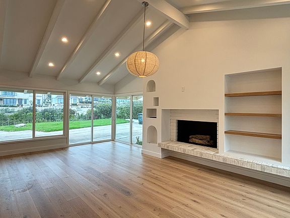 3rd image of 207 Milford Dr