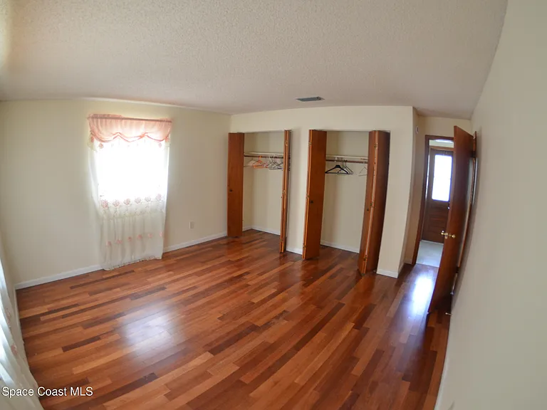 300 Darrow Ave — Photo 13
