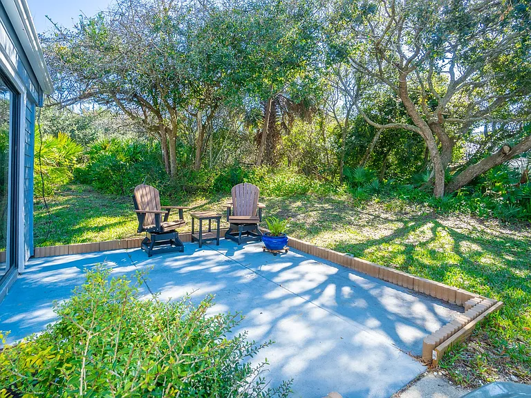 4901 Sandcastle Cir — Photo 16
