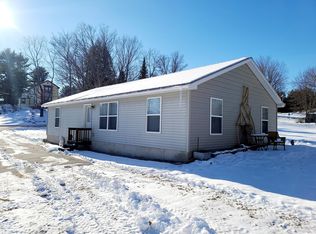 63 Mitchell St, Mechanic Falls, ME 04256