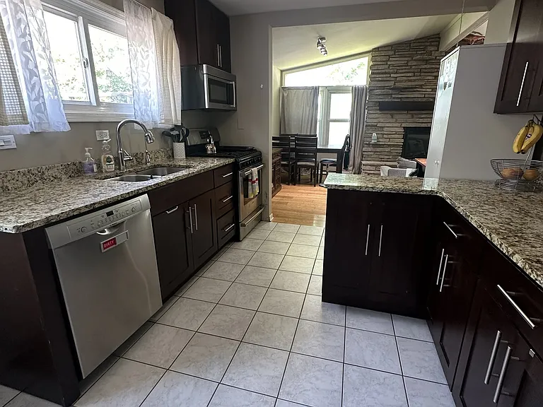 55 E Jeffery Ave #HOUSE — Photo 6