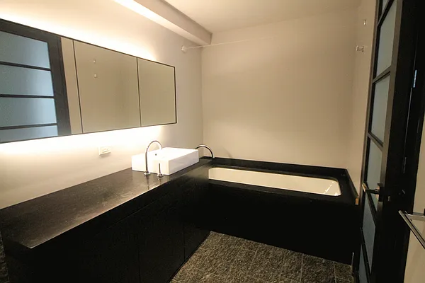 Rented by Kian Realty | media 5