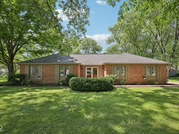 9014 Holliday Dr, Indianapolis, IN 46260