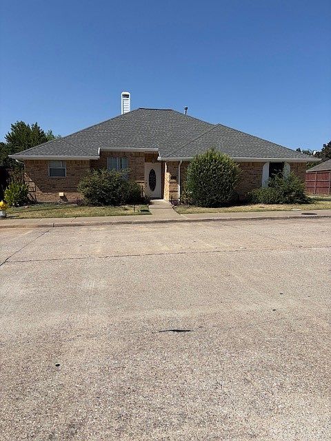 1st image of 6051 Mapleshade Ln