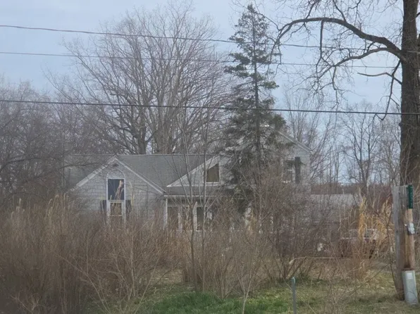 7571 Us Highway 12, Three Oaks, MI 49128