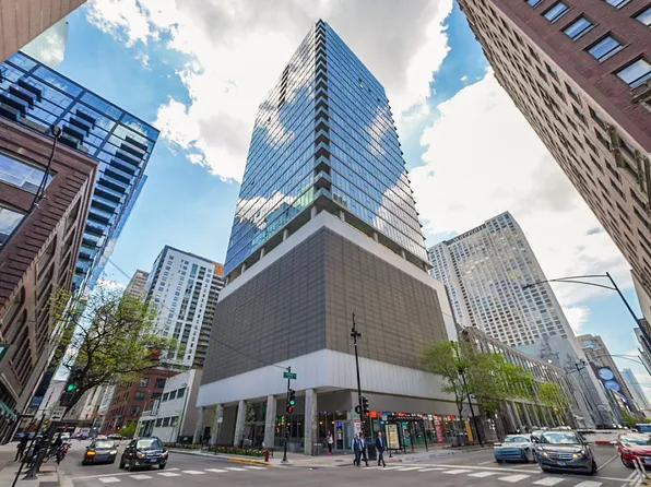 550 N Saint Clair St APT 902, Chicago, IL 60611