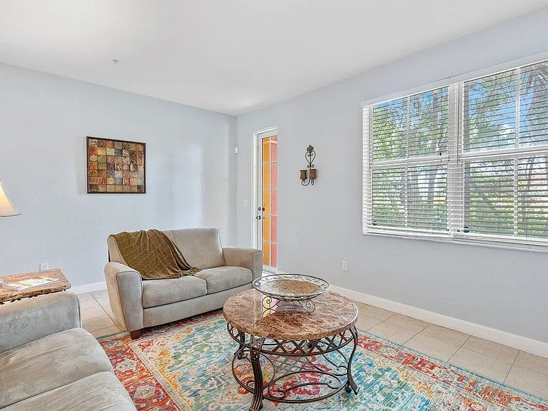 2046 Shoma Dr — Photo 1