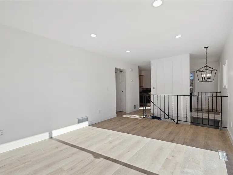 5340 Edsall Rd — Photo 10