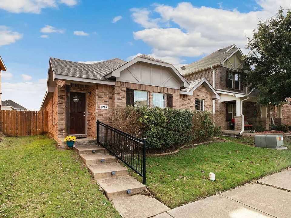 1st image of 3709 Oceanview Dr