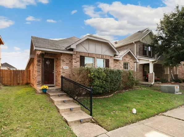 3709 Oceanview Dr, Denton, TX 76208