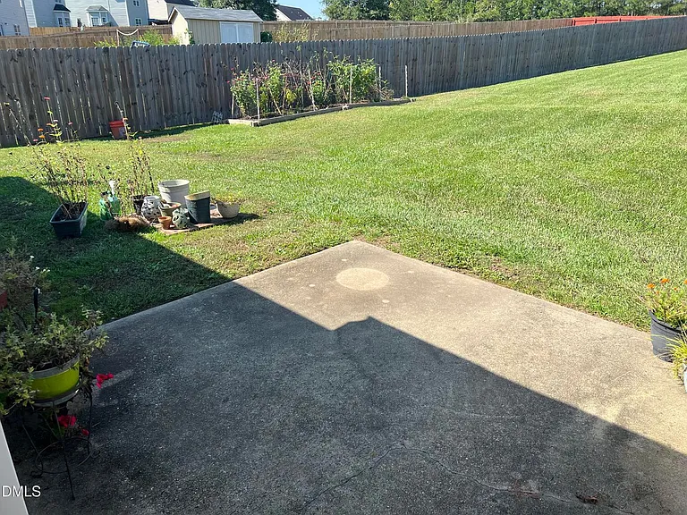 1420 Dexter Ridge Dr — Photo 17