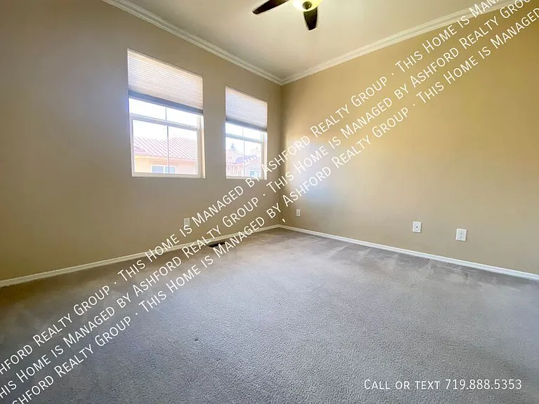 1450 Courtyard Hts — Photo 13
