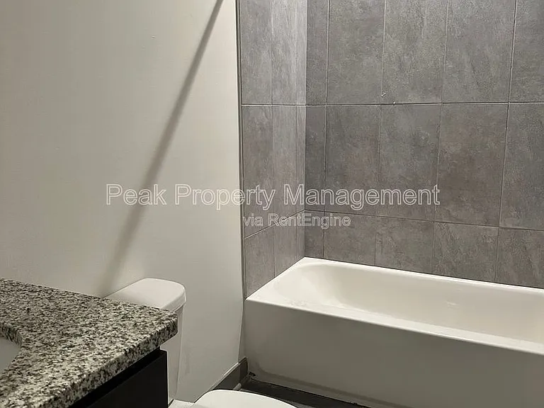 1204 Hull St #2G — Photo 10