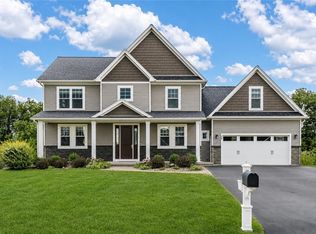 22 Tea Olive Ln, Fairport, NY 14450