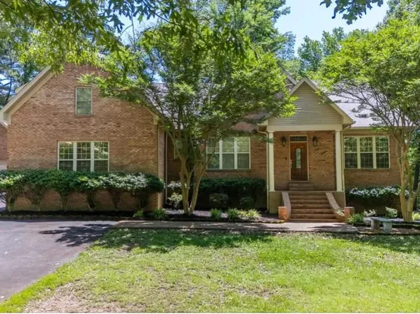 185 Branch Estate Ln, Savannah, TN 38372