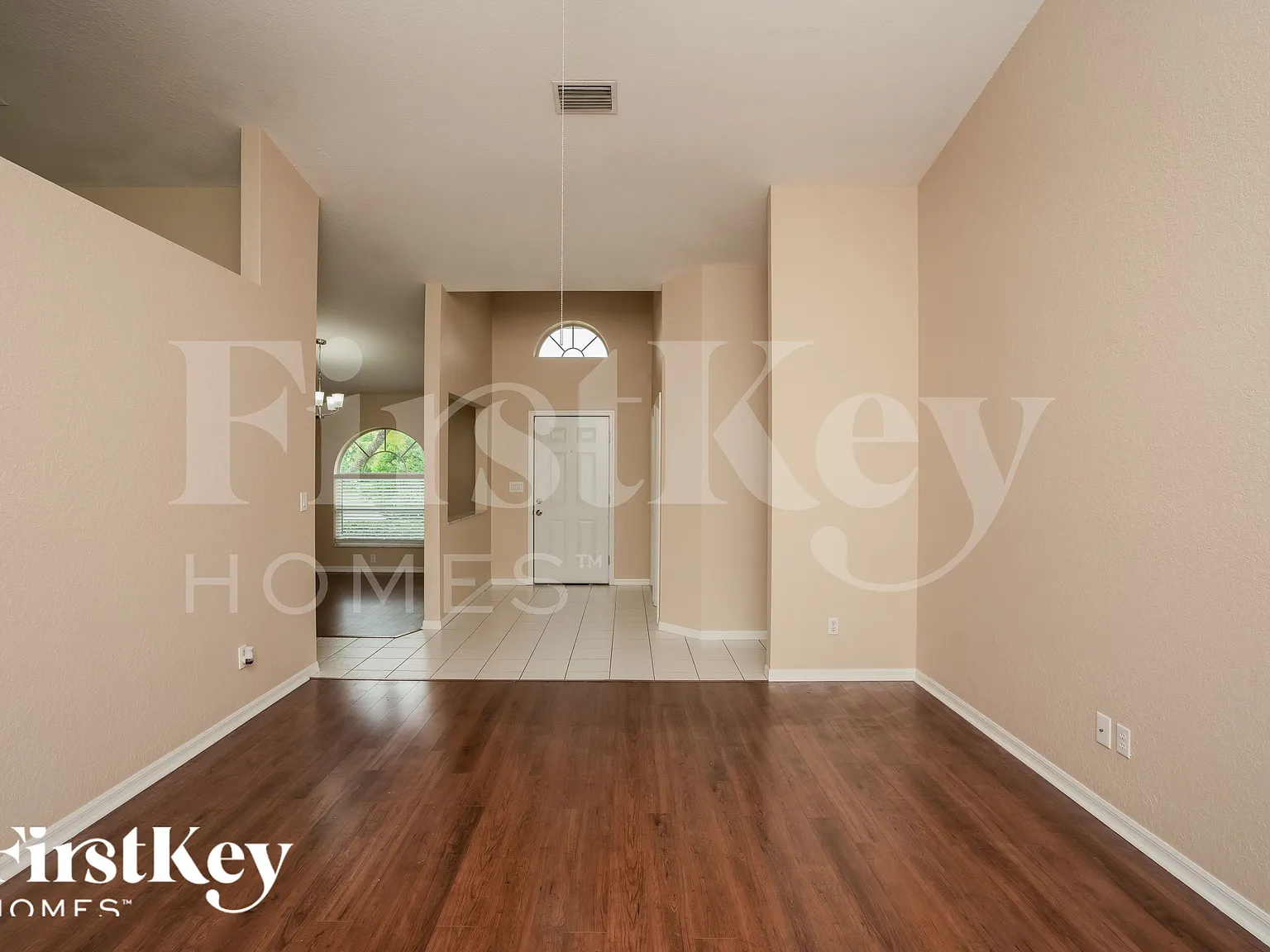 3 bed, 2.0 bath, 1830 sqft, $2,725 — Photo 2