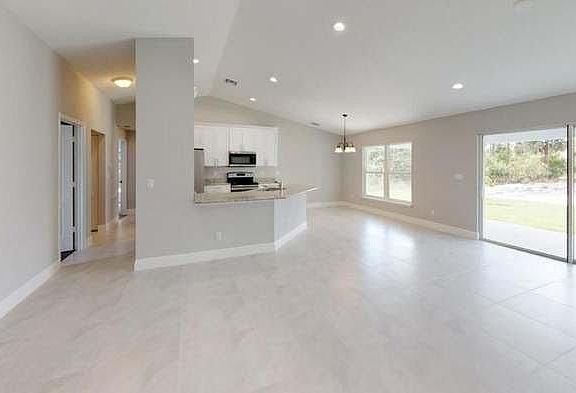 4th image of 2555 SW Deckard St