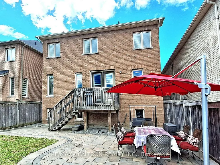7 Military Ct — Photo 46