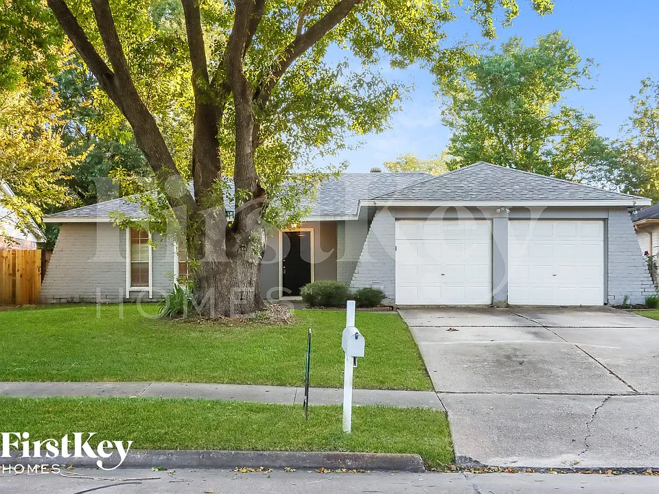 16310 Forest Bend Ave
