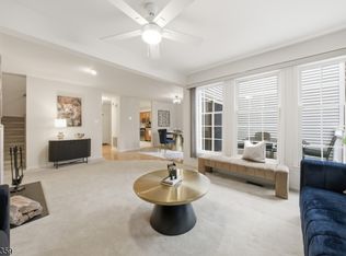 14 Arthurs Court, Berkeley Heights, NJ