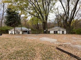 682 N Allen Rd, Independence, MO 64050