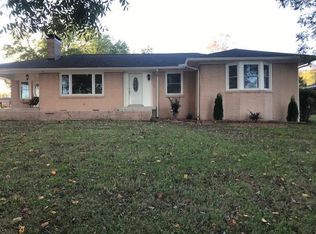 104 Hilltop Dr, Columbia, TN 38401
