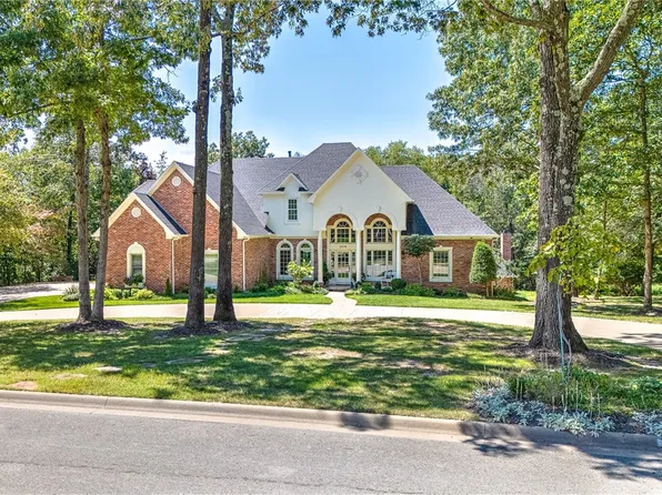 2515 N Toy Dr, Fayetteville, AR 72704