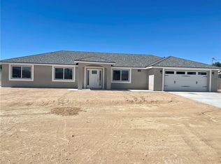 8843 Arrowhead Lake Rd, Hesperia, CA 92345