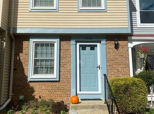 8266 Crestmont Cir, Springfield, VA 22153