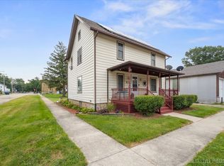194 N May St, Hinckley, IL