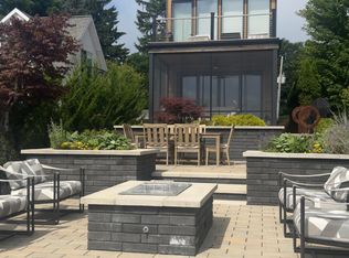 357 Ferry St, Douglas, MI 49406