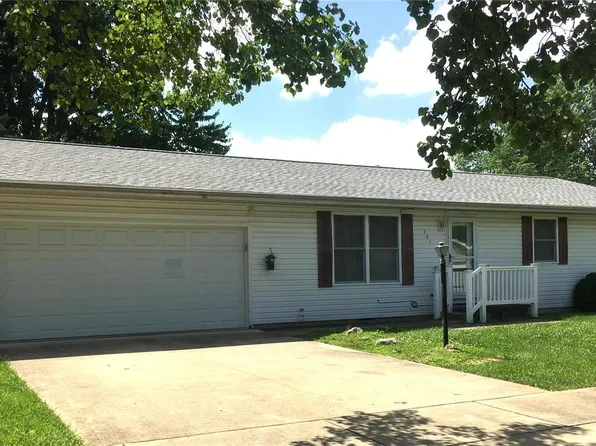 707 Ash St, Greenville, IL 62246