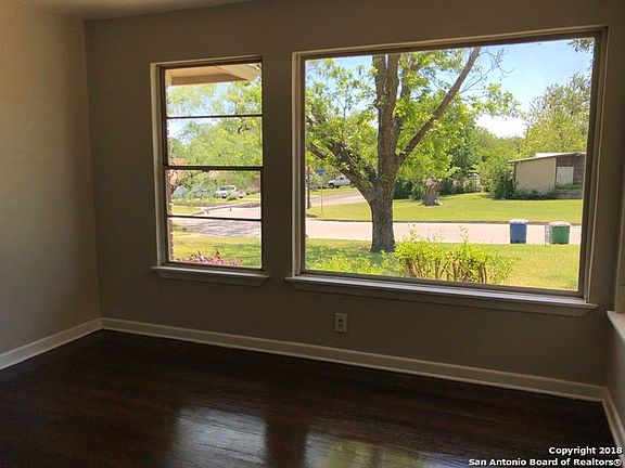 3rd image of 107 Sunnycrest Dr
