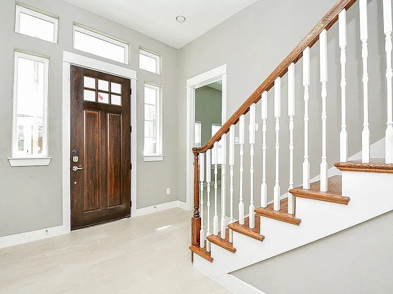 955 W 24th St #D — Photo 11