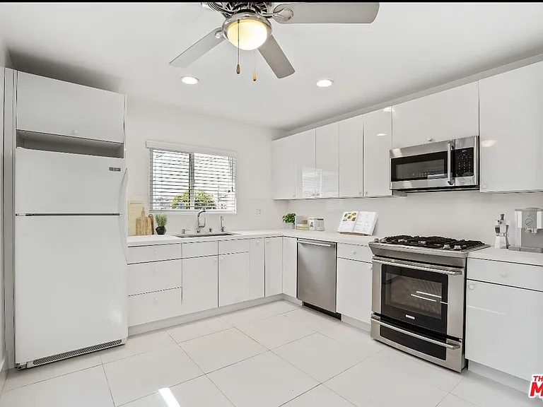 119 Paloma Ave #A — Photo 3