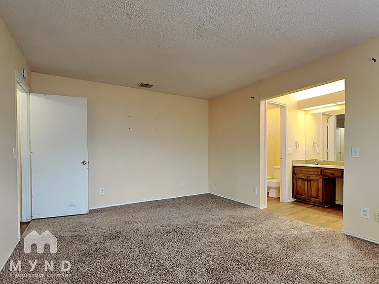 11809 Garden Terrace Dr — Photo 8