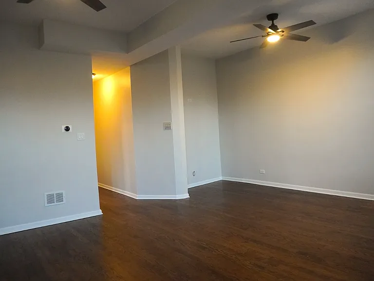 867 E Pershing Rd #2 — Photo 4