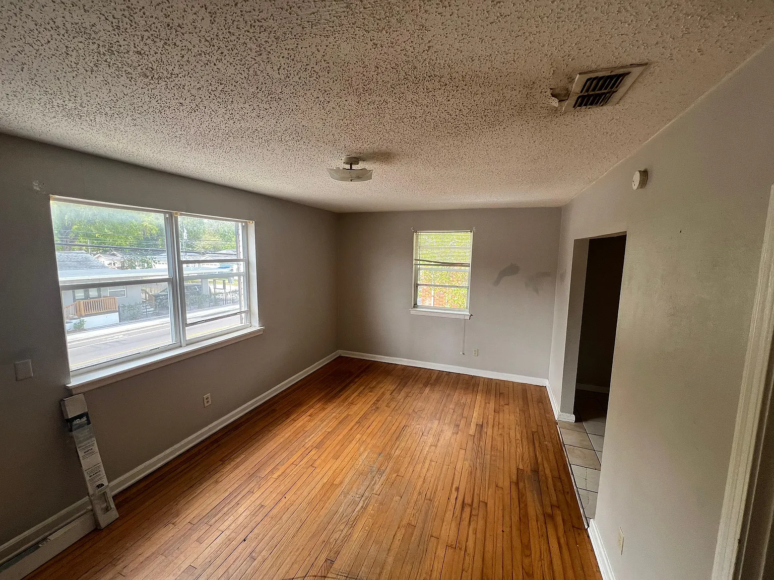 1 bed, 750 sqft, $800 — Photo 3